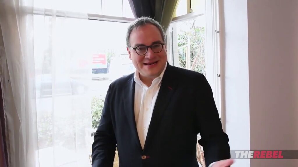 Ezra Levant was BARRED from Tweeting on Tommy Robinson’s trial