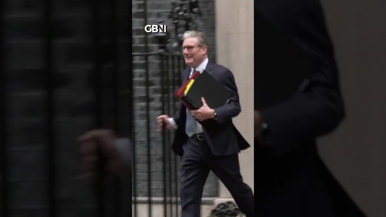 Starmer FALLS as he leaves Downing Street
